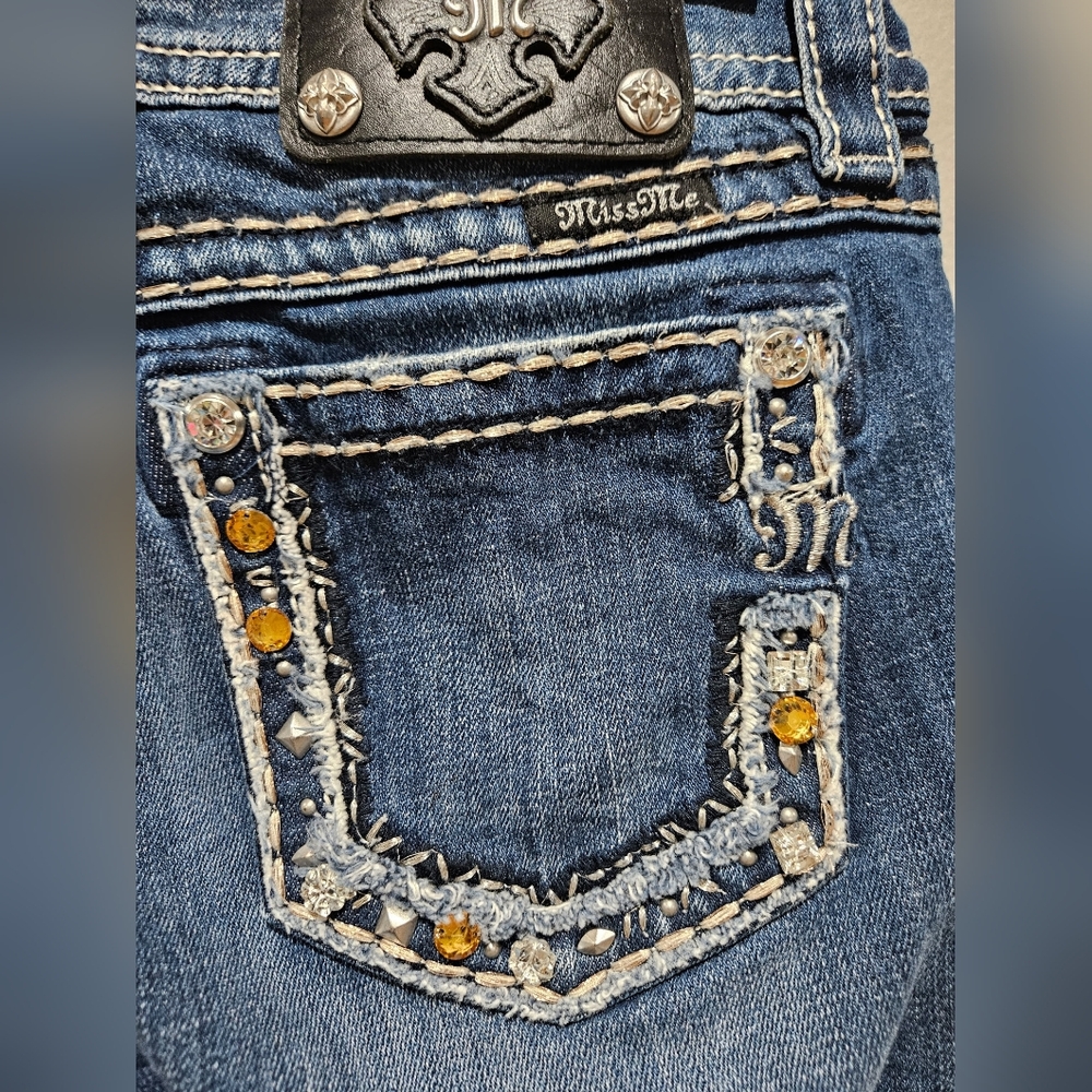 Miss Me Dark Blue Embellished Jeans Size 27 Inseam 32" - Picture 4 of 8